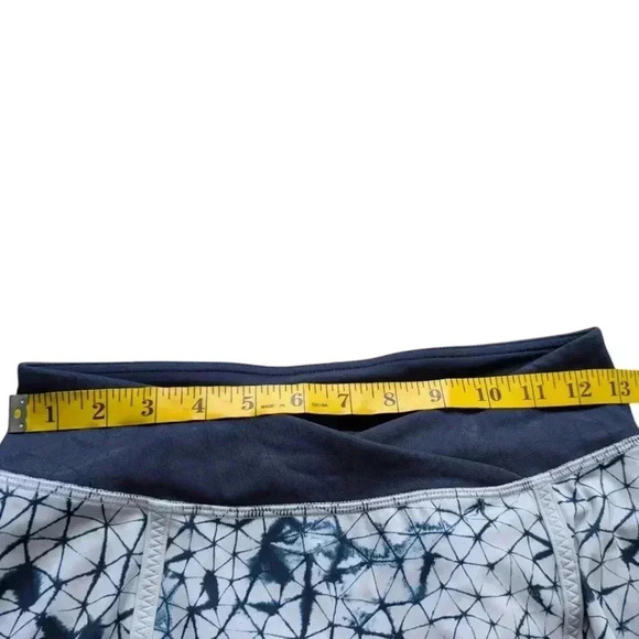 Lululemon Pedal Pace Short  Star Crushed Silver Fox Deep Navy/Deep Navy Women - Picture 9 of 11